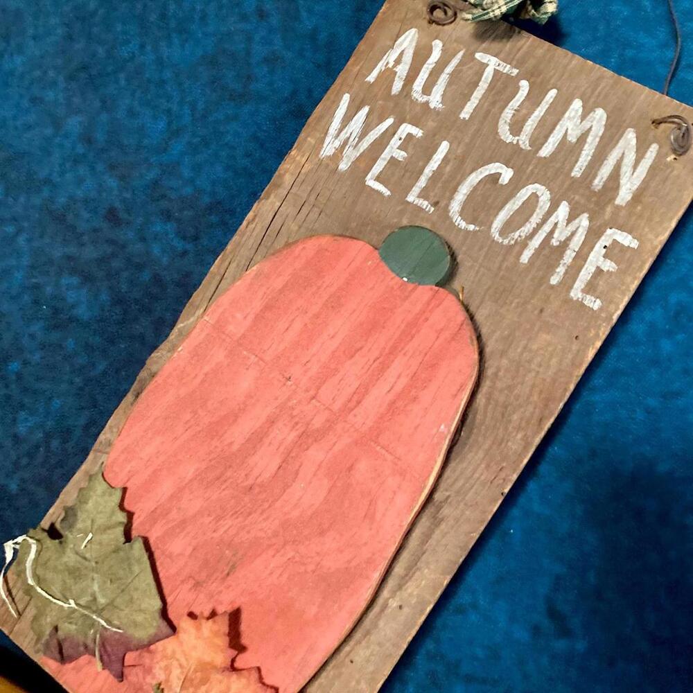 Vintage Fall Pumpkin Autumn Welcome Harvest Seasonal Wooden Hanging Sign